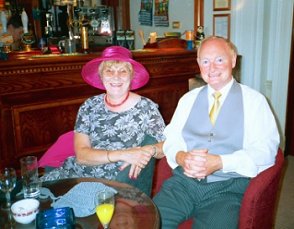 Eddy & Valerie in the bar. Again.