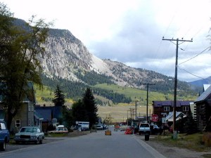 Other direction, more mountains